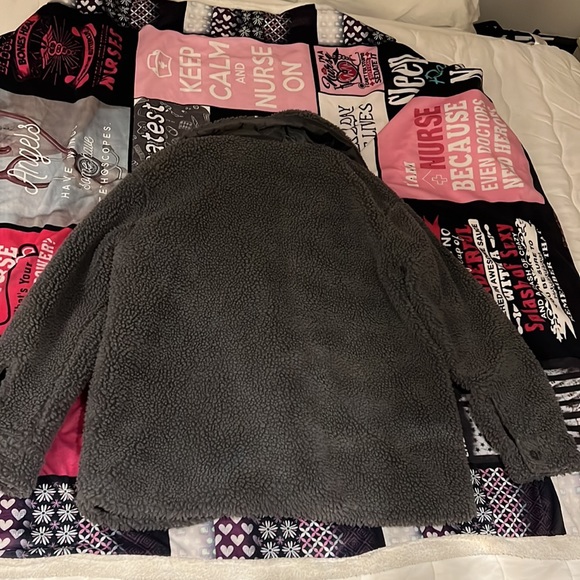Princess Polly grey sherpa sherpa jacket/  shacket size S/M - Picture 10 of 10